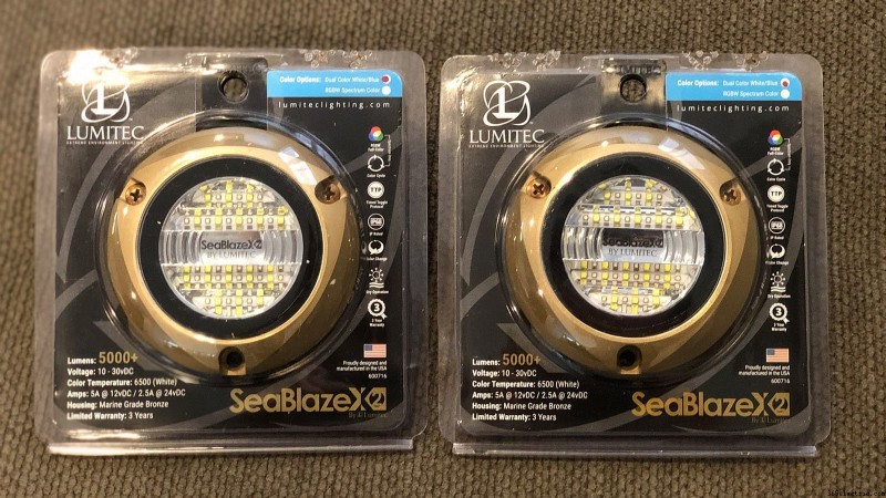 Review e instalación Lumitec SeaBlazeX2: luces sumergibles LED para barco