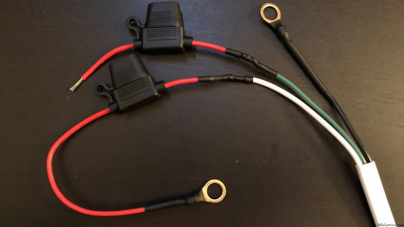 Review e instalación Lumitec SeaBlazeX2: luces sumergibles LED para barco